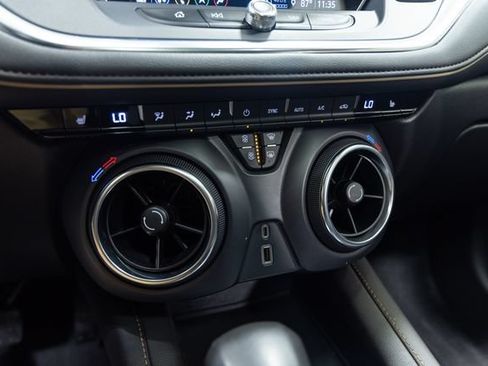 Used 2022 Chevrolet Blazer Premier w/ LPO, Black Grille Bar Package AWD/4WD image 19