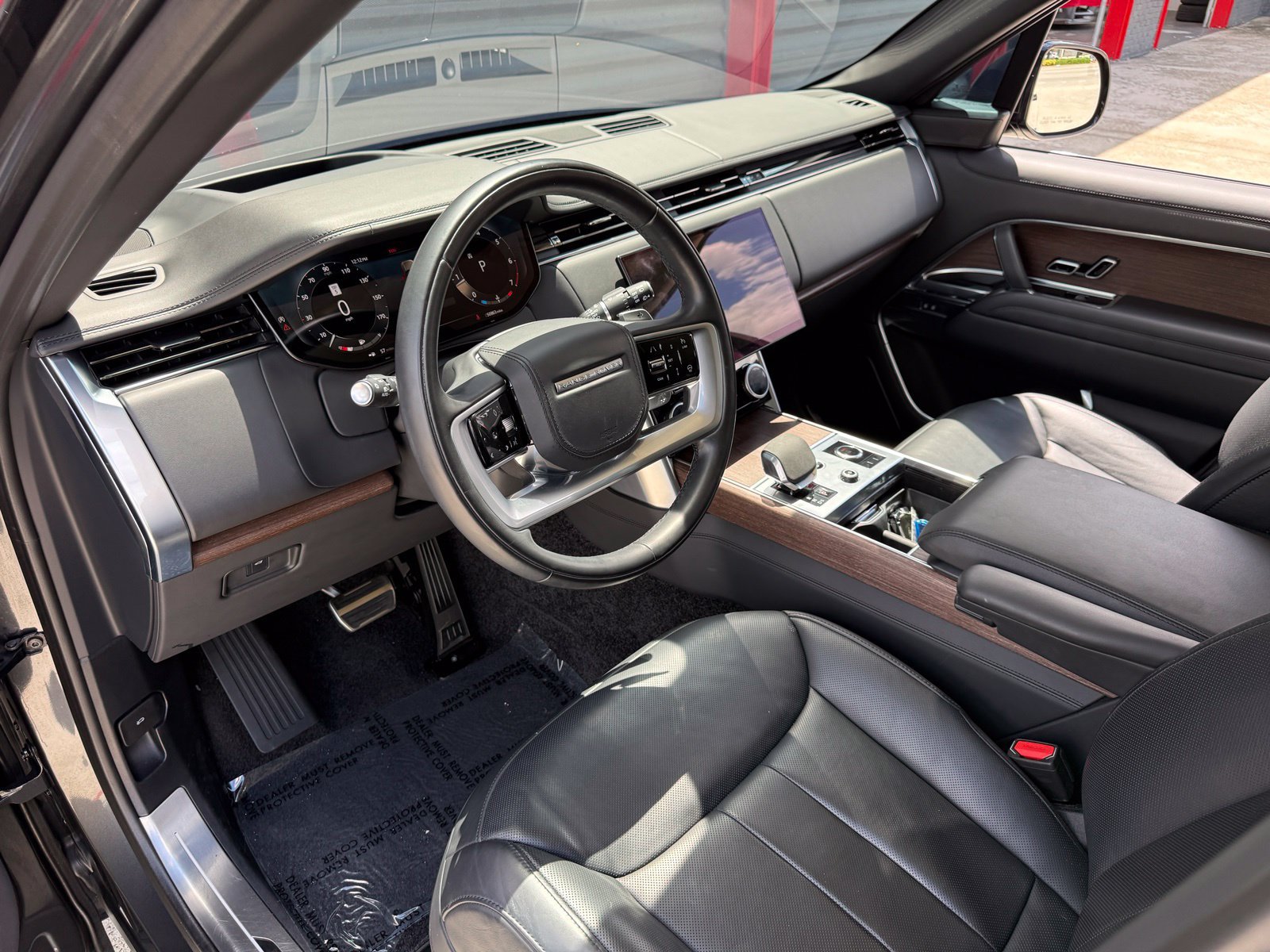 Used 2023 Land Rover Range Rover Autobiography AWD/4WD image 19