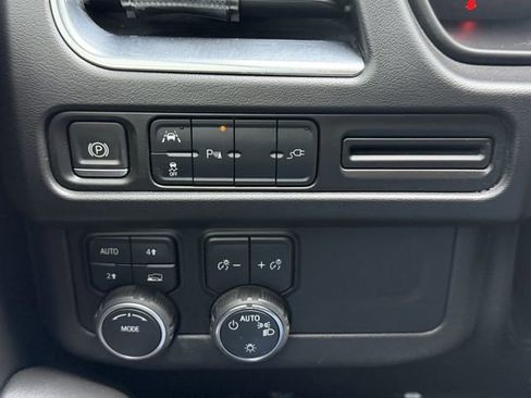 Used 2022 Chevrolet Tahoe RST AWD/4WD image 9