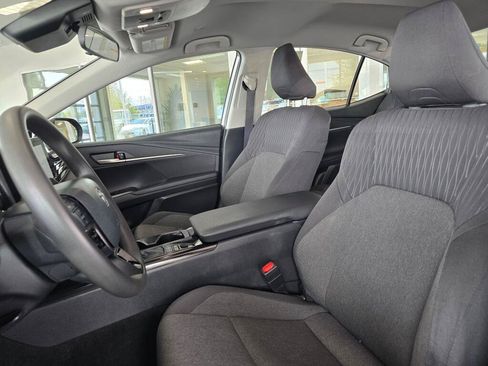 Used 2025 Toyota Camry LE FWD image 19