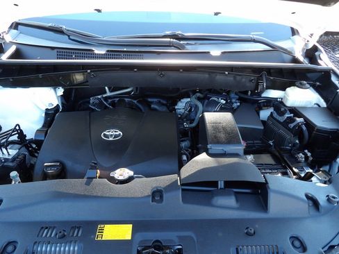 Used 2019 Toyota Highlander Limited Platinum image 31