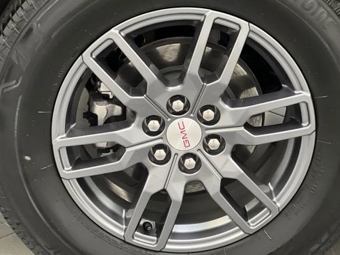 Used 2025 GMC Acadia Elevation image 72