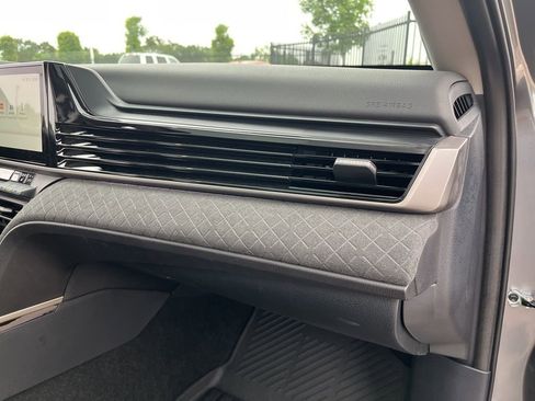 Used 2025 Toyota Camry XLE w/ Premium Package FWD image 29
