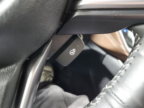 Used 2025 Subaru Outback Touring XT w/ Popular Package #2 image 11