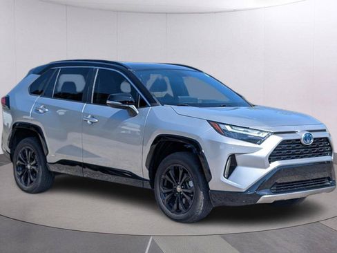 Used 2023 Toyota RAV4 XSE AWD/4WD image 9