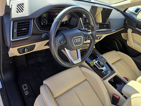 Used 2023 Audi Q5 e Premium Plus w/ Premium Plus Package image 12