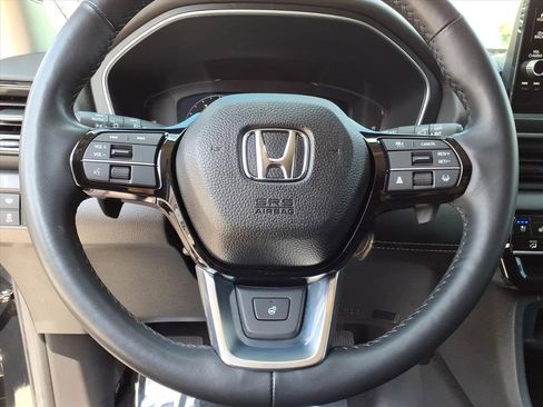 Used 2023 Honda Pilot Elite image 27