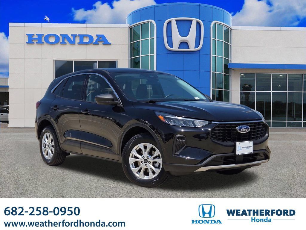 Used 2024 Ford Escape Active AWD/4WD image 1