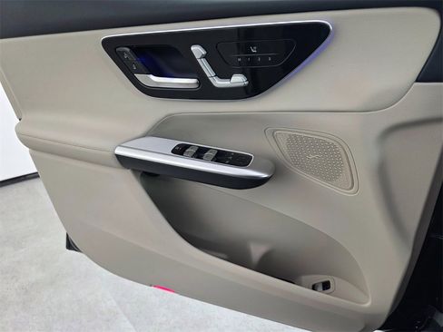 New 2026 Mercedes-Benz GLC 300 image 18