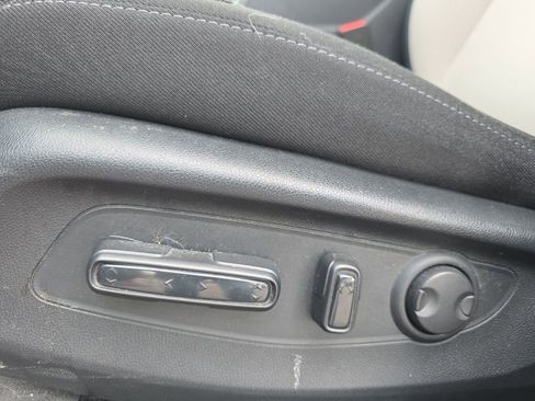 Used 2024 Honda CR-V EX image 11