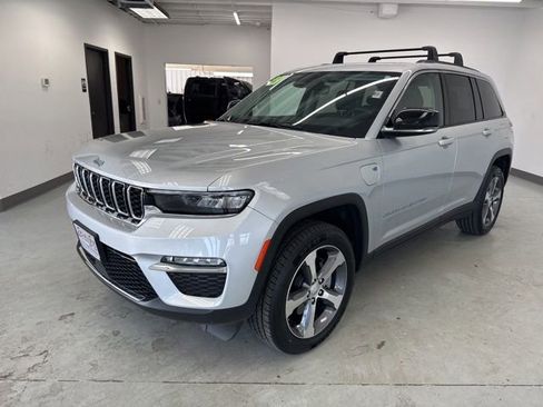 Used 2023 Jeep Grand Cherokee 4WD 4xe image 6