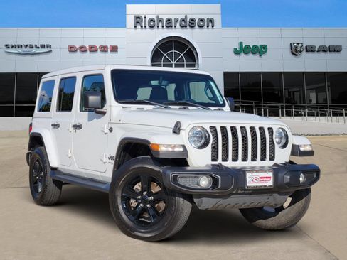 Used 2022 Jeep Wrangler Unlimited Sahara AWD/4WD image 1