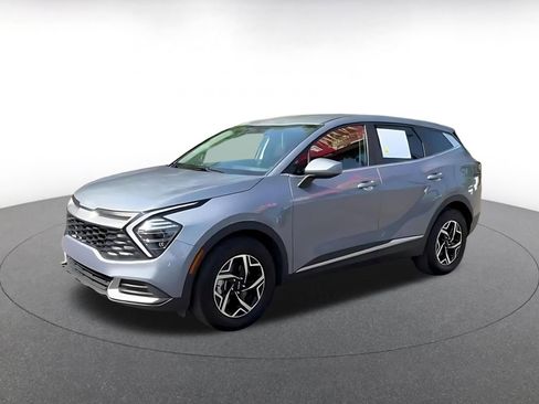 Used 2025 Kia Sportage LX FWD image 8