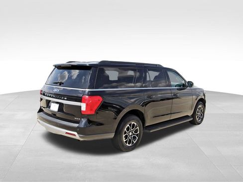 Used 2024 Ford Expedition Max XLT RWD image 4