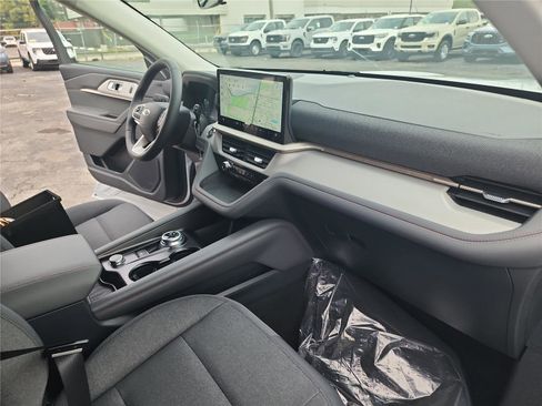 New 2026 Ford Explorer Active image 22