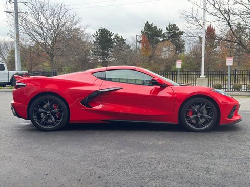 Used 2021 Chevrolet Corvette Stingray Coupe w/ Z51 Performance Package image 8
