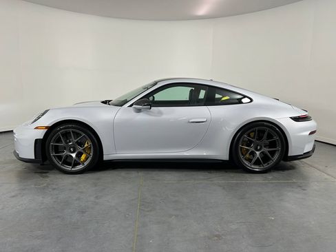 Used 2026 Porsche 911 GT3 RWD image 2