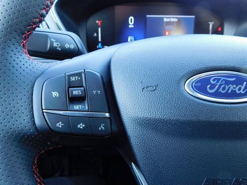 New 2026 Ford Escape ST-Line w/ Cold Weather Package image 30