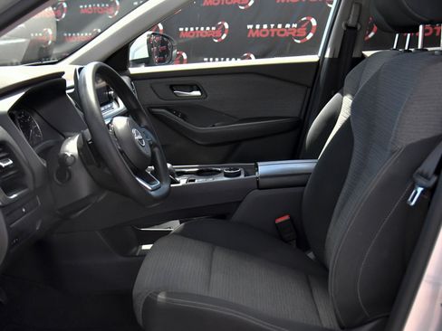 Used 2022 Nissan Rogue SV AWD/4WD image 18