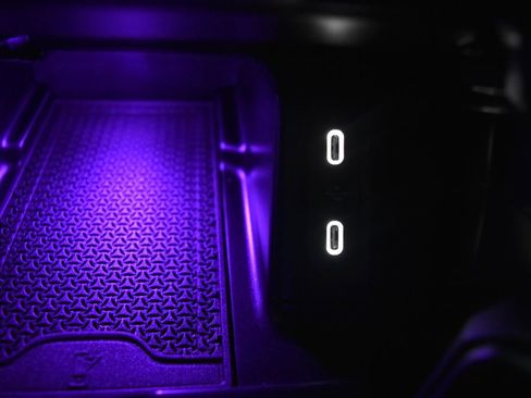 Certified 2025 Mercedes-Benz GLC 350e 4MATIC image 13