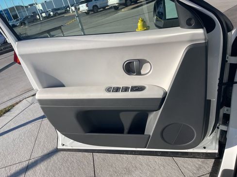 New 2026 Hyundai Ioniq 5 SE image 29