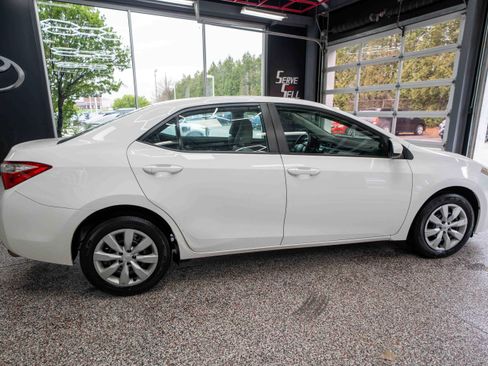 Used 2016 Toyota Corolla LE image 4