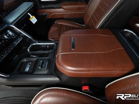 Used 2025 GMC Sierra 2500 Denali Ultimate image 64