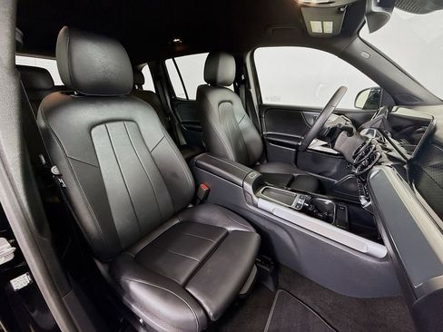 Used 2025 Mercedes-Benz GLB 250 image 26