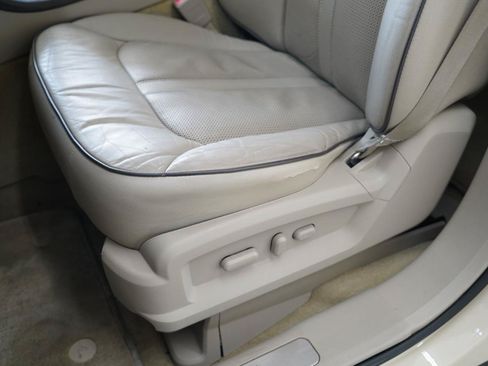 Used 2014 Lincoln MKX FWD w/ Equipment Group 102A image 26