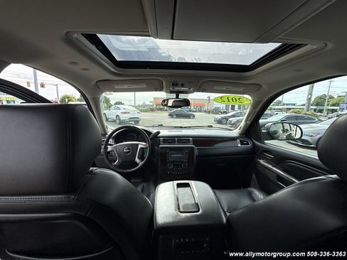 Used 2012 GMC Yukon Denali AWD/4WD image 17