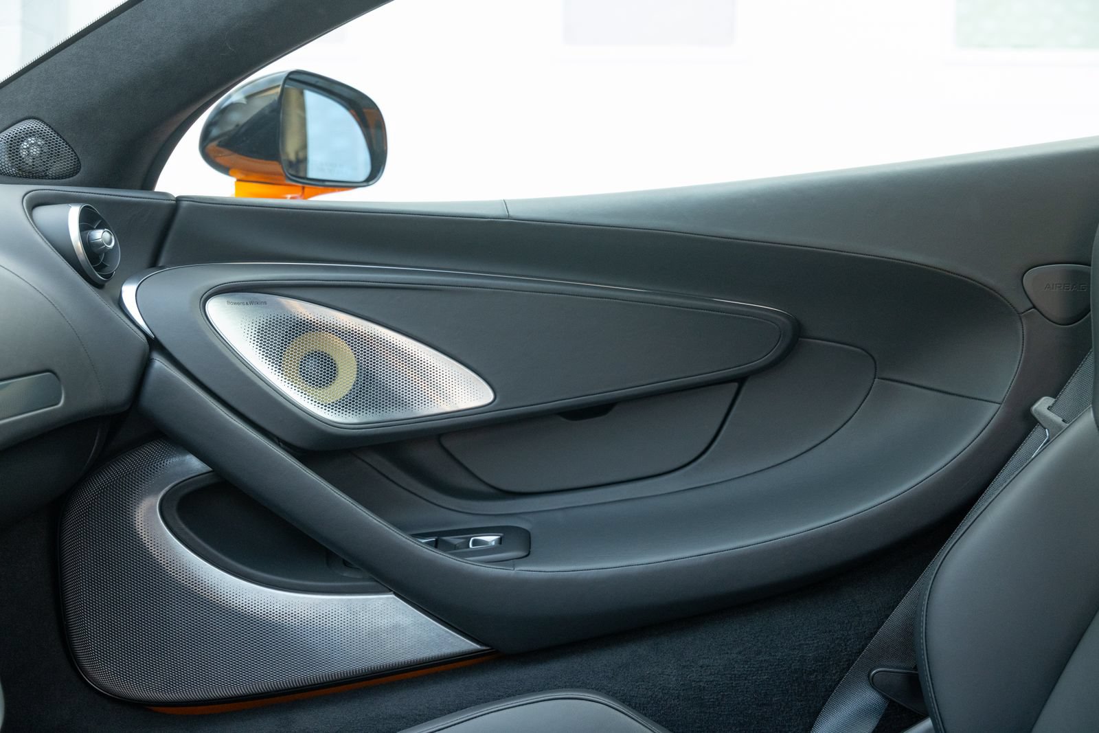 Used 2025 McLaren GTS RWD image 18
