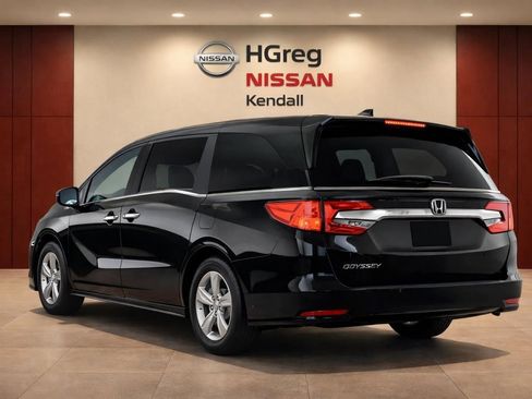 Used 2019 Honda Odyssey EX image 2