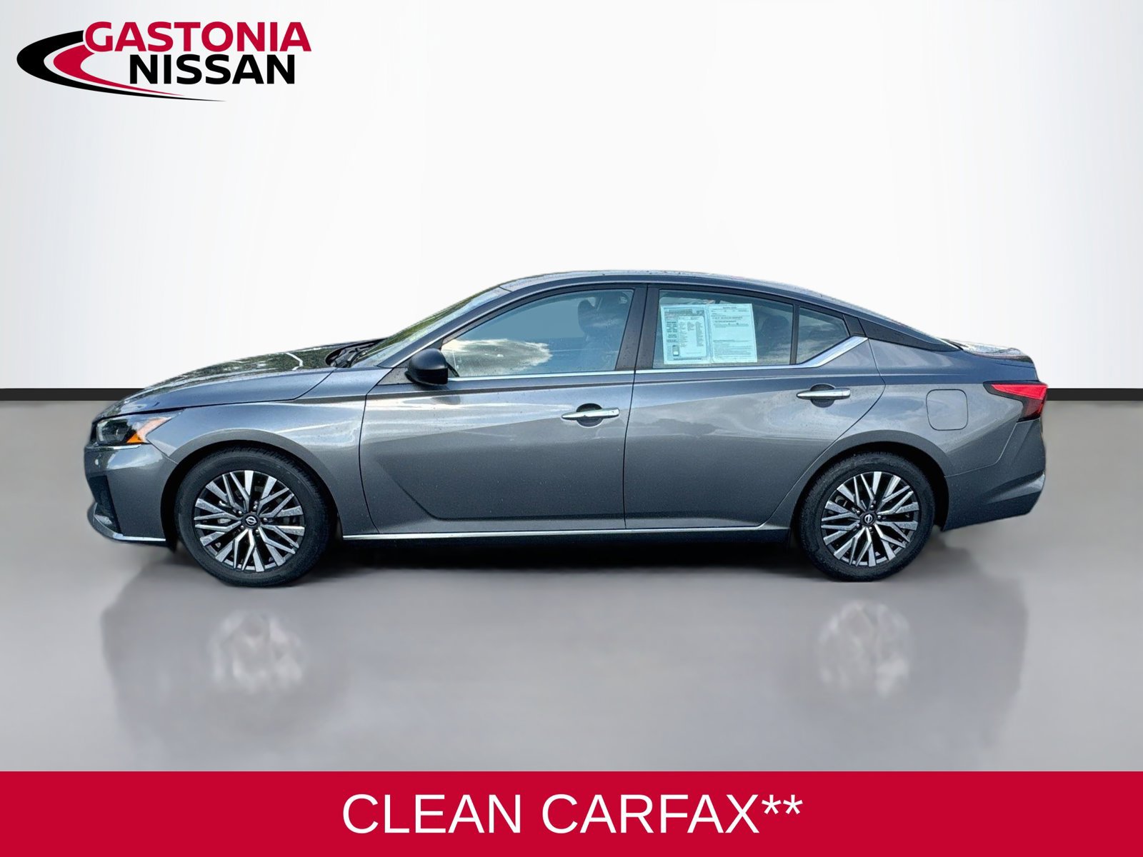 Used 2025 Nissan Altima 2.5 SV FWD image 5
