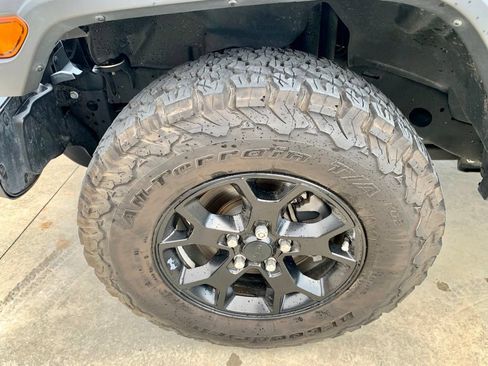 Used 2021 Jeep Wrangler Unlimited Sport AWD/4WD image 9