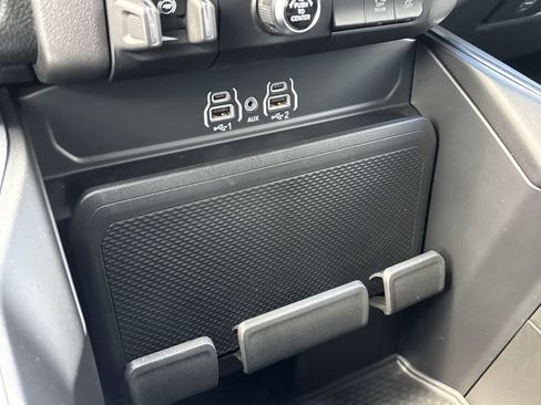New 2026 RAM 1500 Express AWD/4WD image 20
