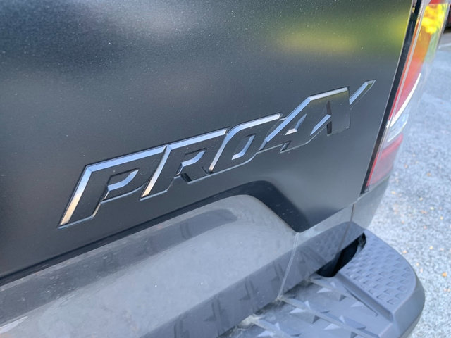 Used 2021 Nissan Titan PRO-4X w/ Pro-4x Convenience Package AWD/4WD image 17