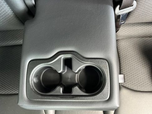 Used 2024 Jeep Compass Latitude AWD/4WD image 30