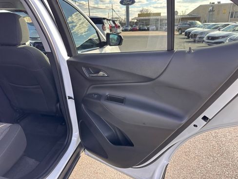 Used 2024 Chevrolet Equinox LT image 19