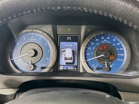 Used 2017 Toyota Sienna XLE image 14