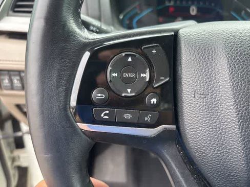 Used 2018 Honda Odyssey Elite image 11