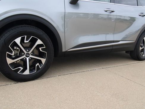 Used 2024 Kia Sportage EX FWD image 10