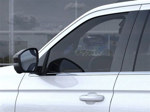 New 2025 Ford Expedition Active image 20