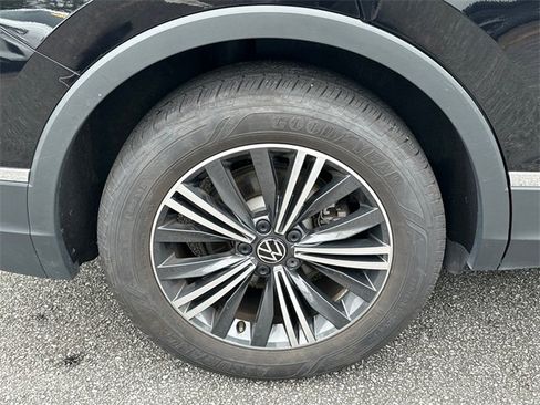 Used 2024 Volkswagen Tiguan Wolfsburg Edition image 18