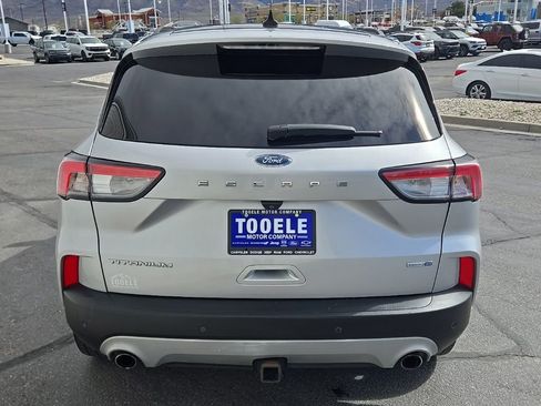 Used 2020 Ford Escape Titanium AWD/4WD image 5