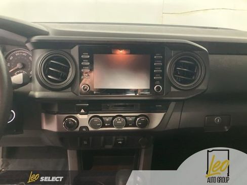 Used 2022 Toyota Tacoma SR AWD/4WD image 15