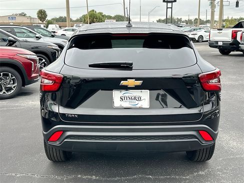 New 2026 Chevrolet Trax LS image 5