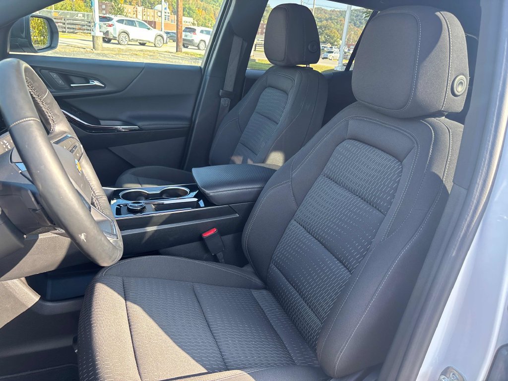 Used 2026 Chevrolet Equinox LT AWD/4WD image 10