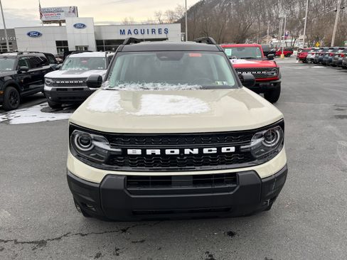 New 2025 Ford Bronco Sport Outer Banks image 2