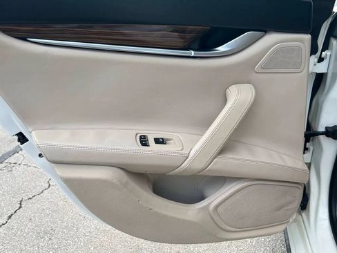 Used 2018 Maserati Ghibli S image 18