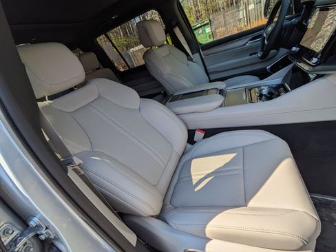 New 2026 Jeep Grand Wagoneer Limited image 30